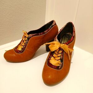 SALE💥Poetic Licence Oxford Lace Up Heels